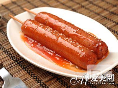 商販用糖水和蜂蜜勾兌出“假蜂蜜”